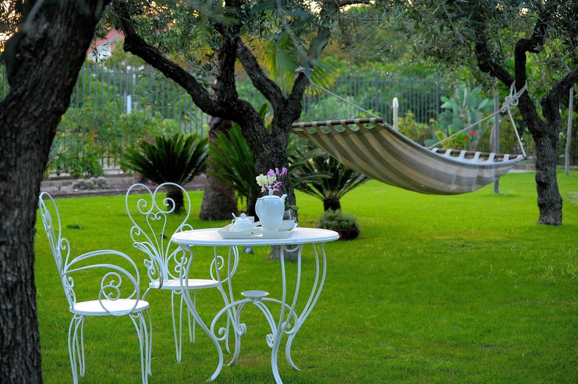 Hotel Il Giardino Del Te Barletta Exterior foto